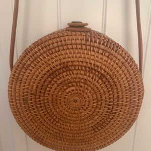 Rattan wicker round shoulder bag